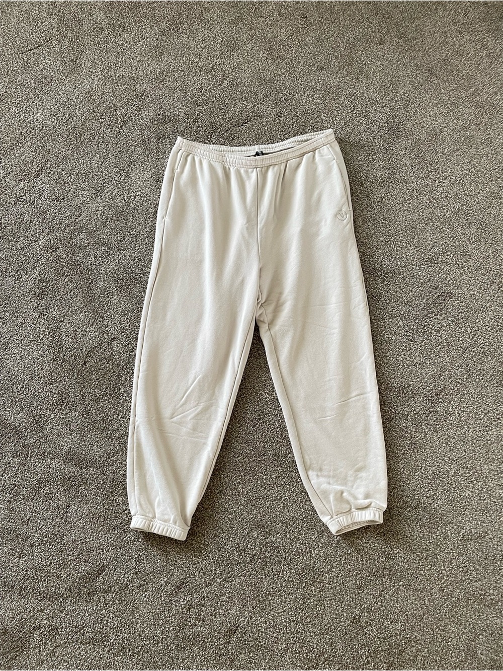 Vuori White Sedona Sweatpants